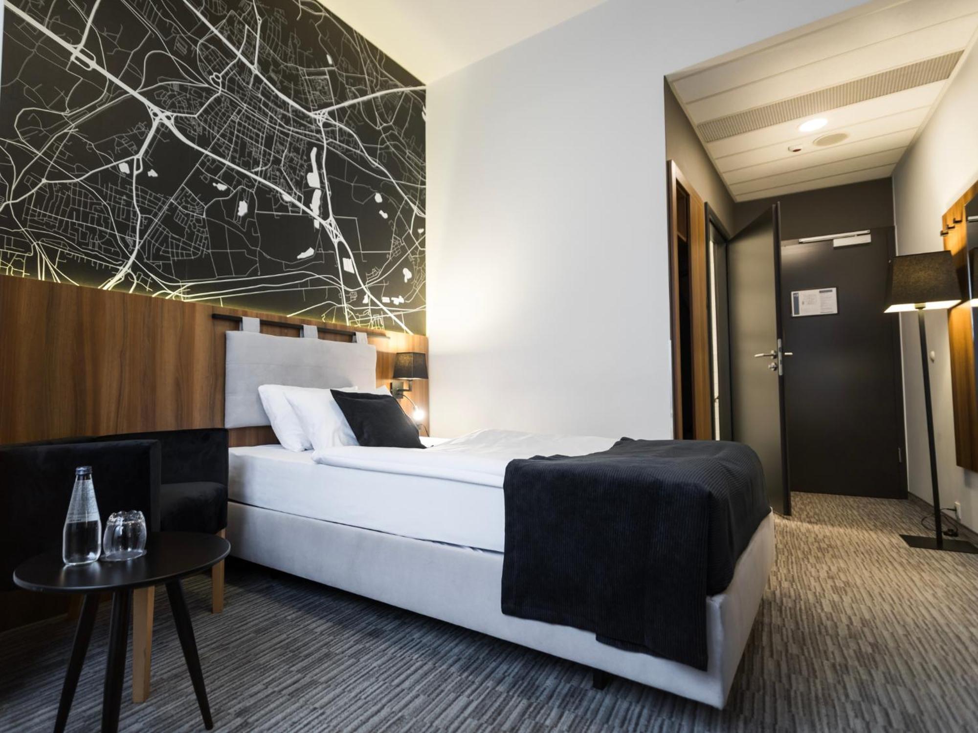 เบสต์ เวสเทิร์น โฮเต็ล มาเรียชกี Hotel คาโตวีตเซ ภายนอก รูปภาพ