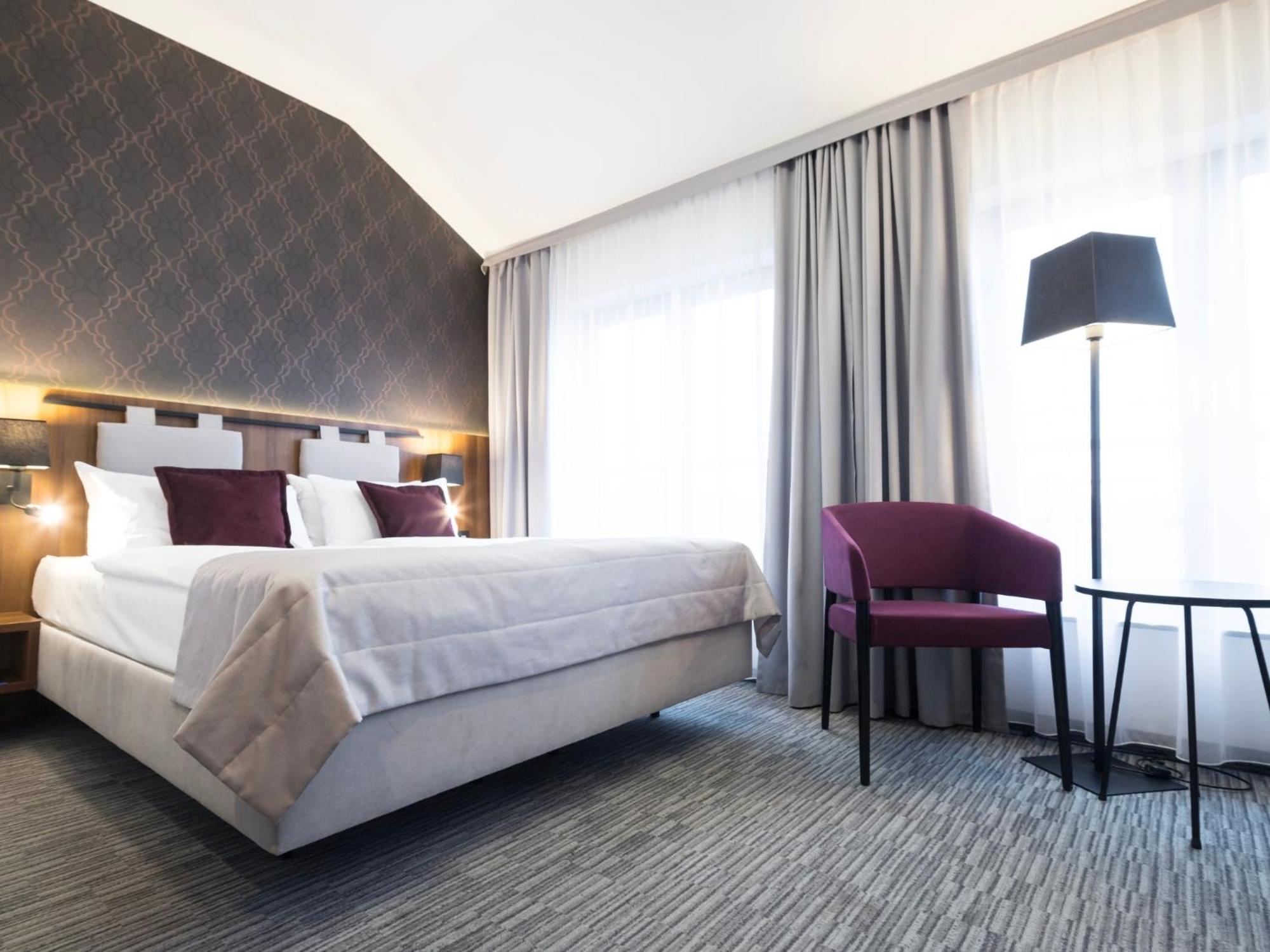 เบสต์ เวสเทิร์น โฮเต็ล มาเรียชกี Hotel คาโตวีตเซ ภายนอก รูปภาพ
